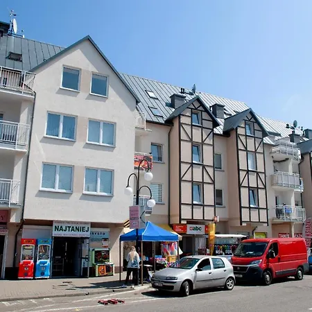 Apartment Ikar Ul. Grunwaldzka Blisko Morza Pobierowo