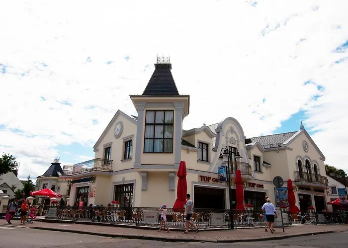 Ikar Ul. Grunwaldzka Blisko Morza *