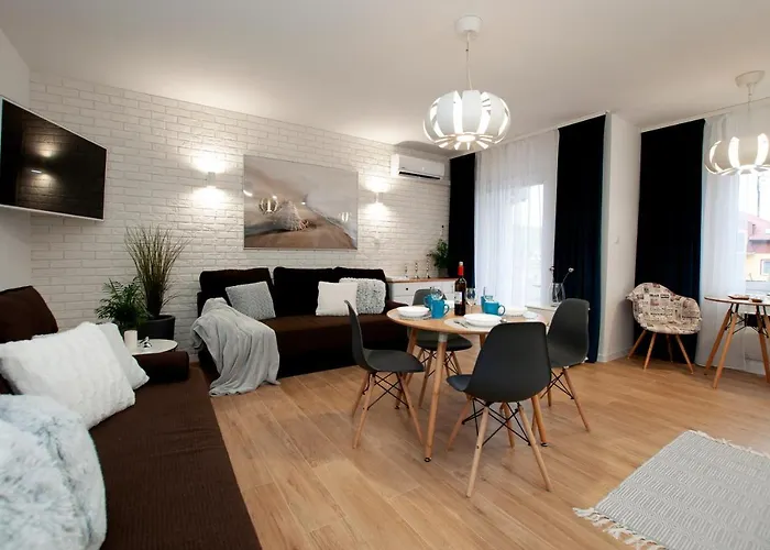 Ikar Ul. Grunwaldzka Blisko Morza